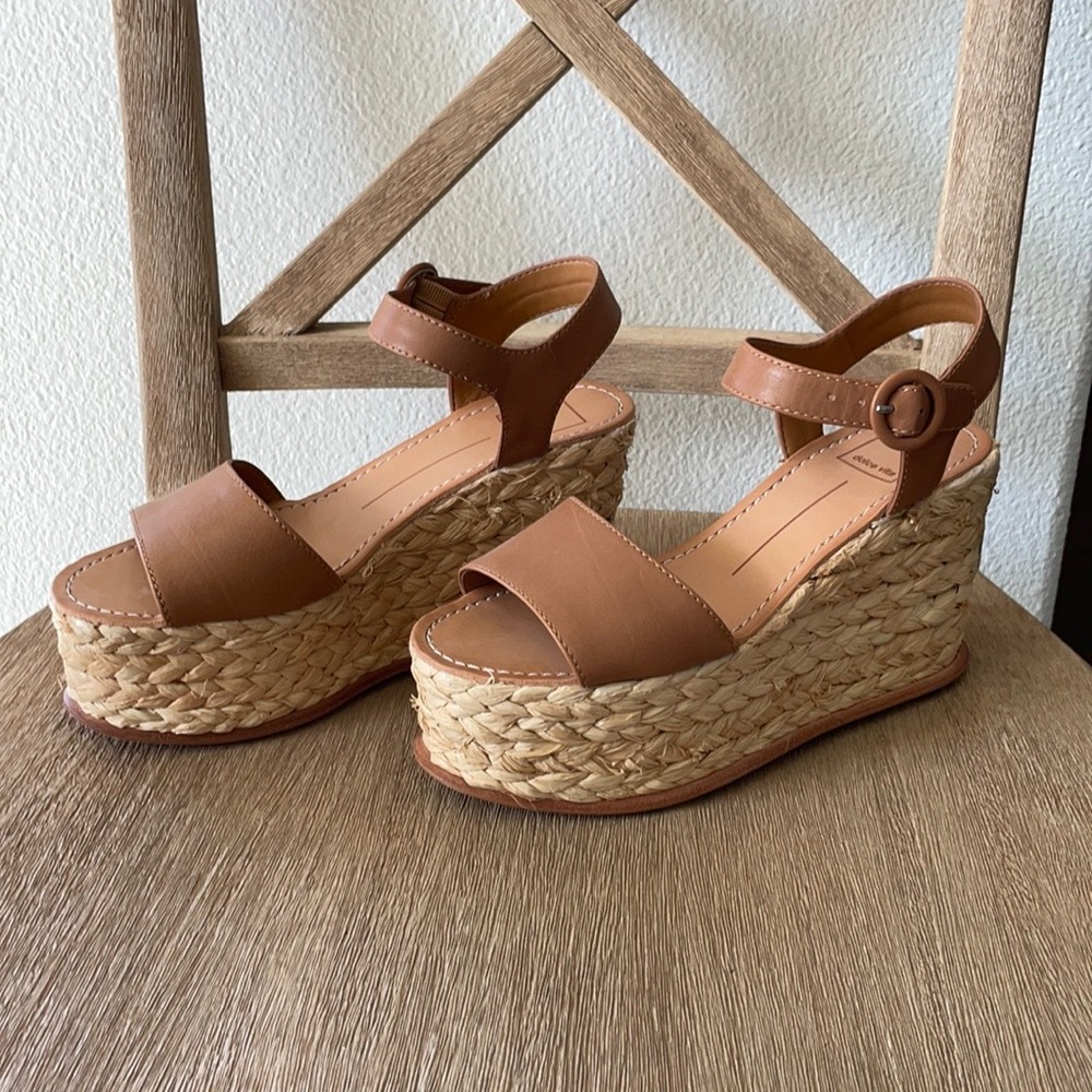 Dolce Vita platform sandal